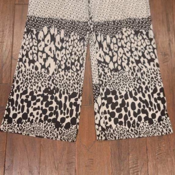 Small ROBERT LOUIS Chic Black and White Patterned Pants - Picture 6 of 11